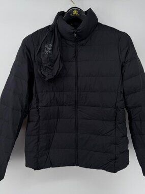 Uniqlo Ultra Light Down Jacket Women's Medium Black Puffer Full Zip Packable M